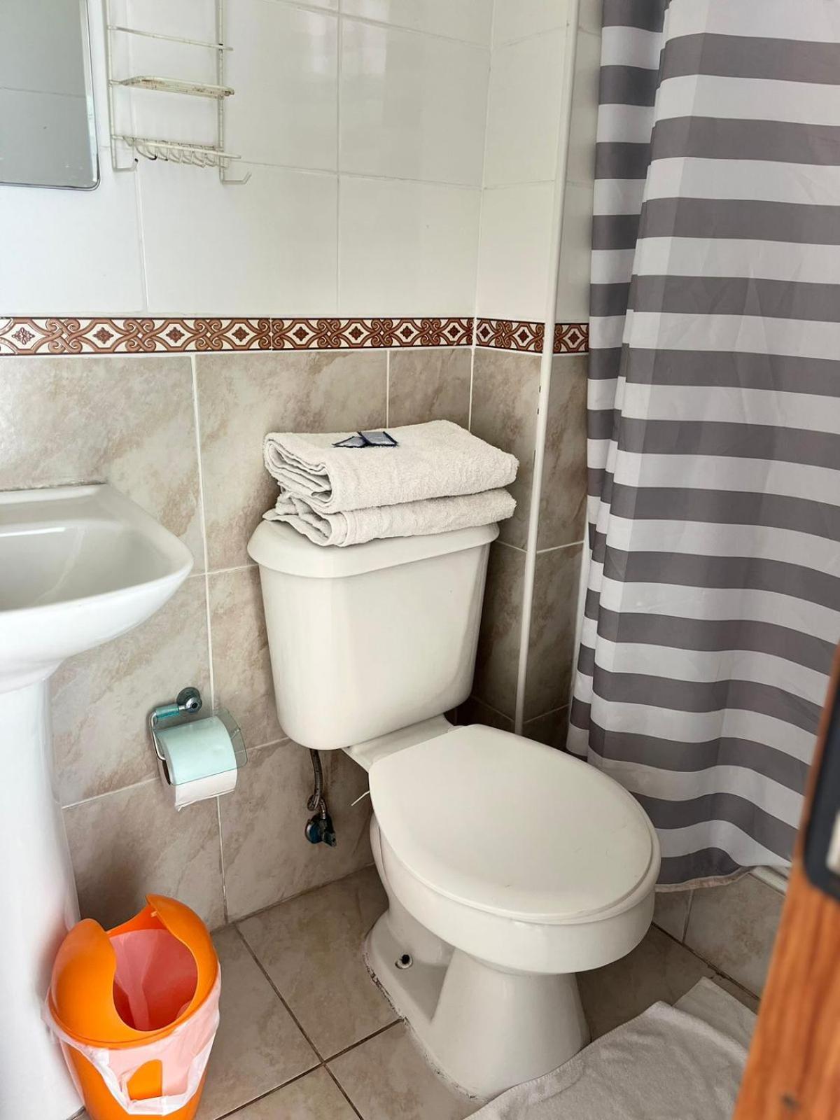 Hostal Avenue La Serena Ngoại thất bức ảnh