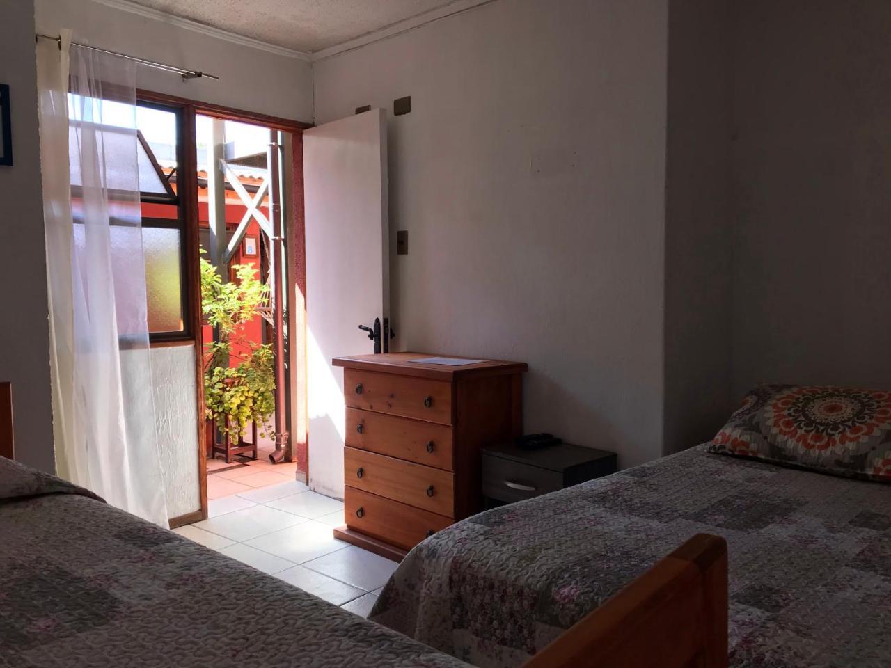 Hostal Avenue La Serena Ngoại thất bức ảnh